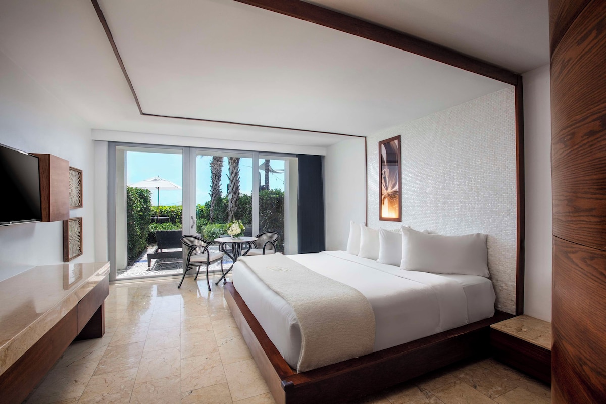 Quarto, 1 cama King (Ocean Cabana) | Roupas de cama premium, cofres nos quartos