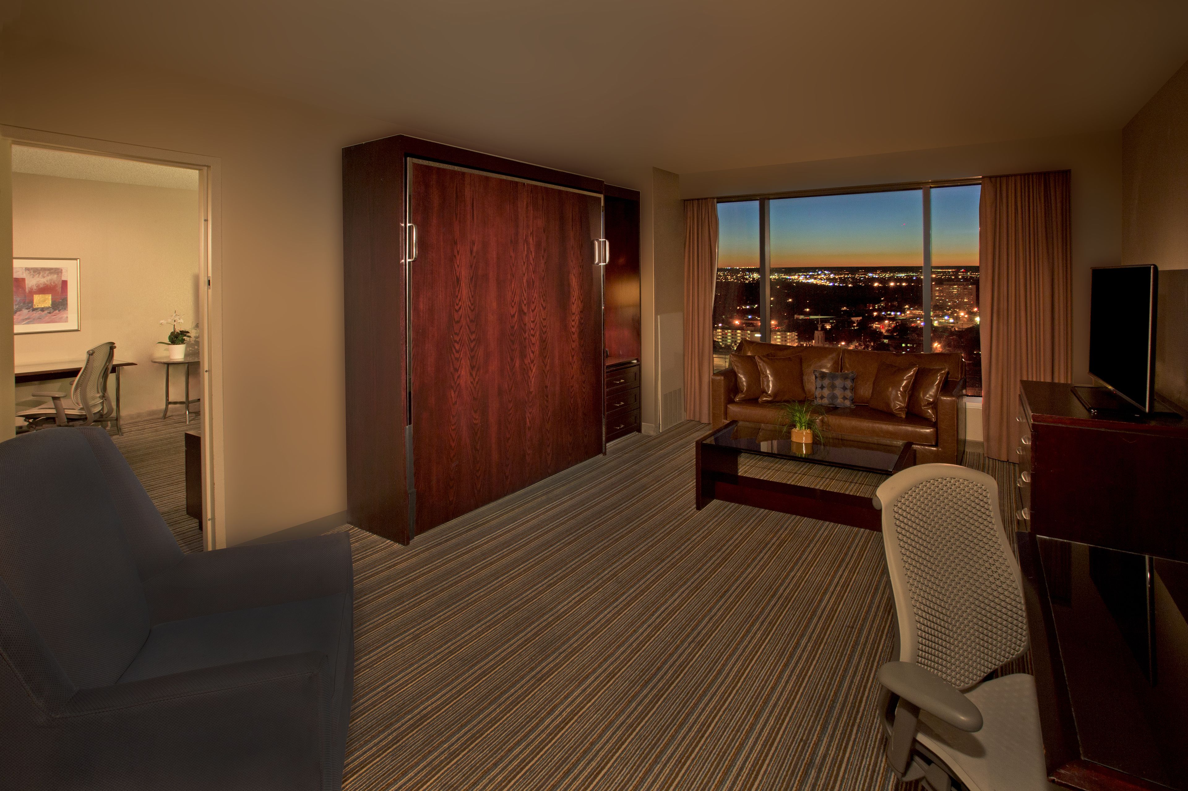 junior suite | living room | 43-inch flat-screen tv with cable channels, tv