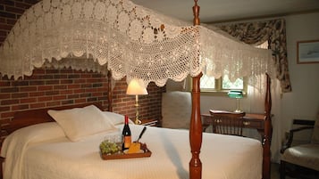 Deluxe Room, 1 Queen Bed