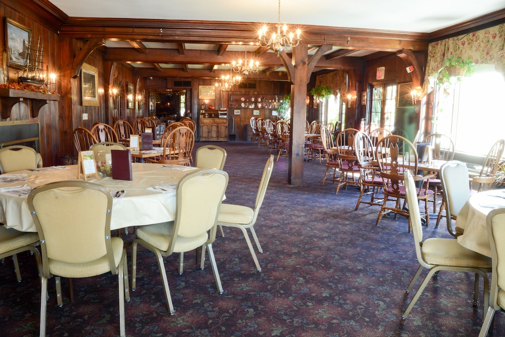 Lamies Inn and The Old Salt Restaurant by null