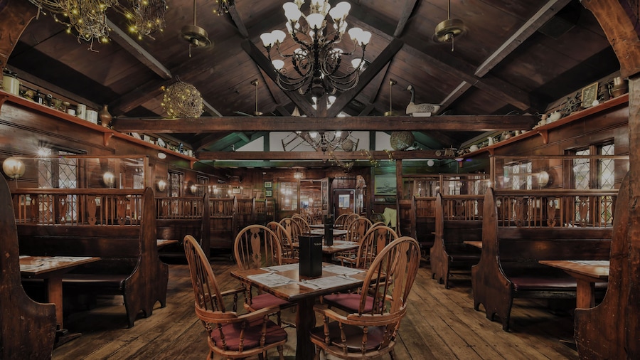 Lamie's Inn and The Old Salt Restaurant