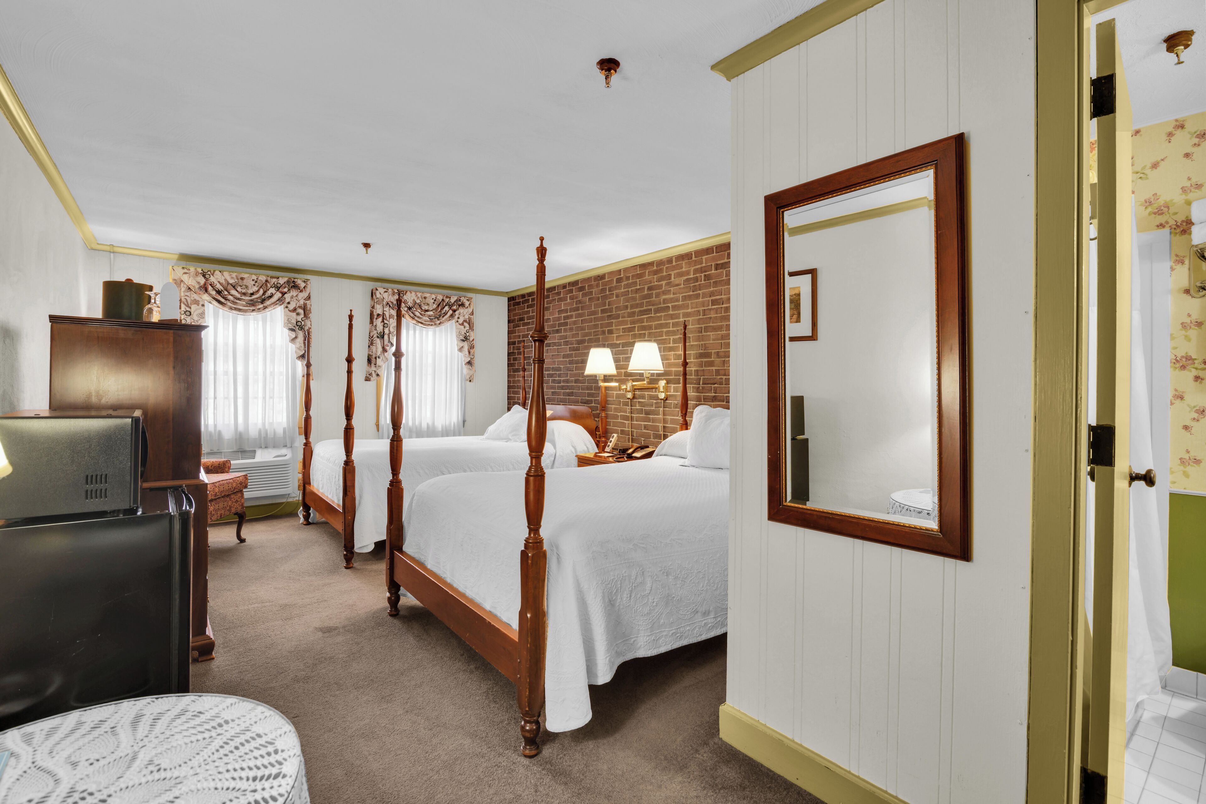 Standard Room, 2 Double Beds | Premium bedding, pillowtop beds, desk, iron/ironing board (on request)