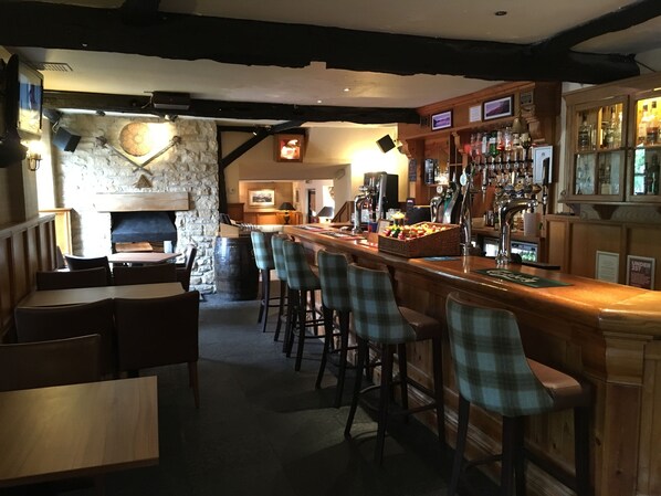 2 bars, pub