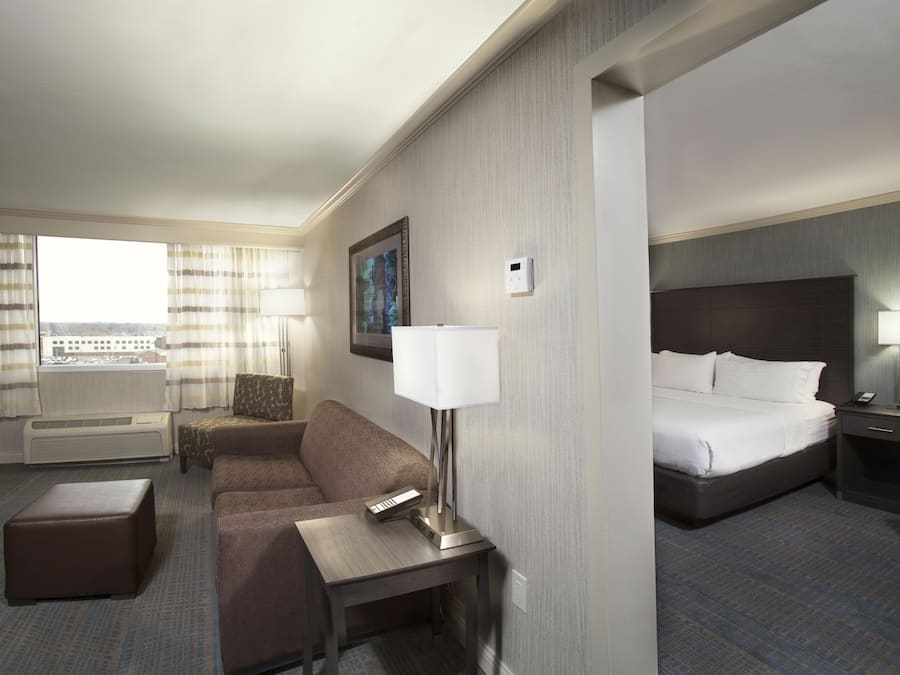 Suite, 1 Bedroom | Pillowtop beds, desk, laptop workspace, blackout drapes