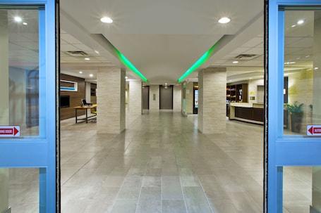 Exterior. Holiday Inn Columbus Dwtn-Capitol Square by IHG