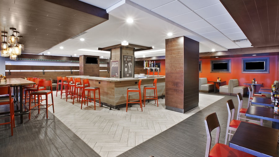 Holiday Inn Columbus Dwtn-Capitol Square by IHG