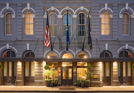 住宿正面. 佩尔汉姆酒店