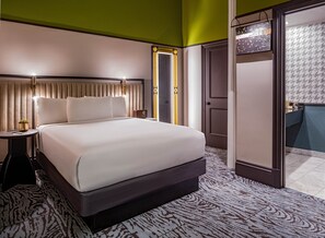 Standard Room, 1 Queen Bed, No Windows