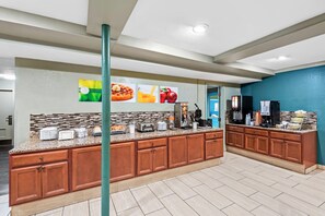 Free daily on-the-go breakfast - Quality Inn (West Des Moines)