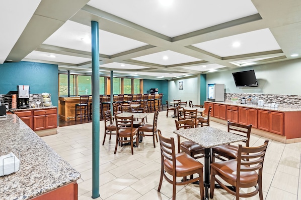 Tägliches inbegriffenes Frühstück zum Mitnehmen