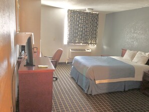 Room, 1 Double Bed, Accessible, Non Smoking | Desk, iron/ironing board, cribs/infant beds, rollaway beds