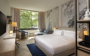 Chambre Deluxe, 1 très grand lit | Literie hypoallergénique, minibar, coffres-forts dans les chambres