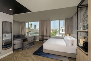 Junior Suite, 1 King Bed | Hypo-allergenic bedding, minibar, in-room safe, desk