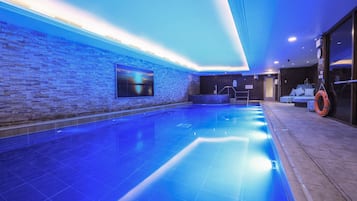 Sauna, baño de vapor, tratamientos corporales y aromaterapia
