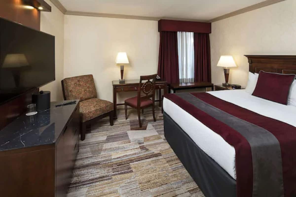 Chambre | Literie de qualité supérieure, coffres-forts dans les chambres, bureau