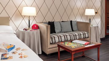 Familienzimmer | Hochwertige Bettwaren, Minibar, Zimmersafe, Schreibtisch