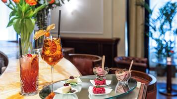 Bar (in der Unterkunft)