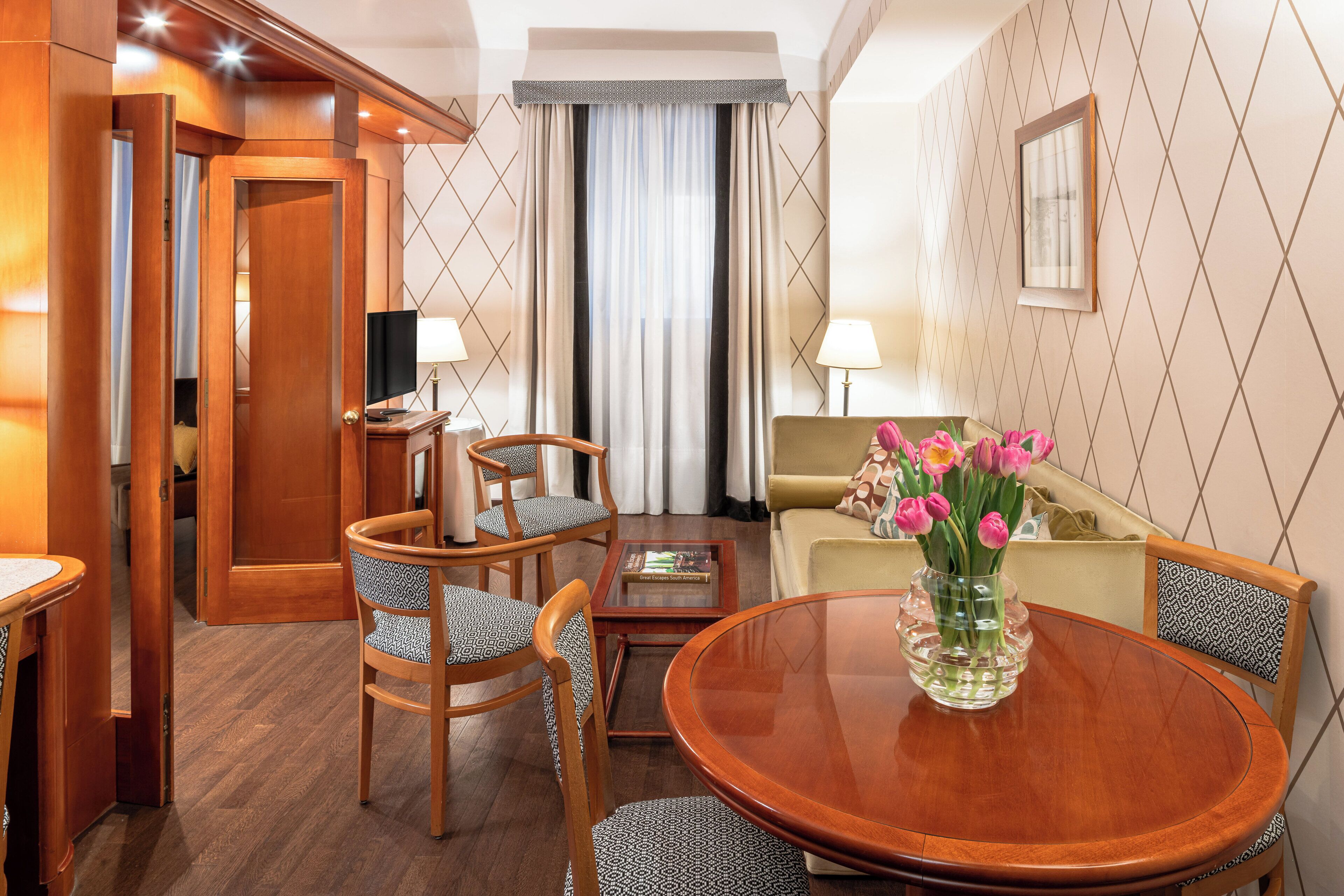 Photo - Starhotels Majestic