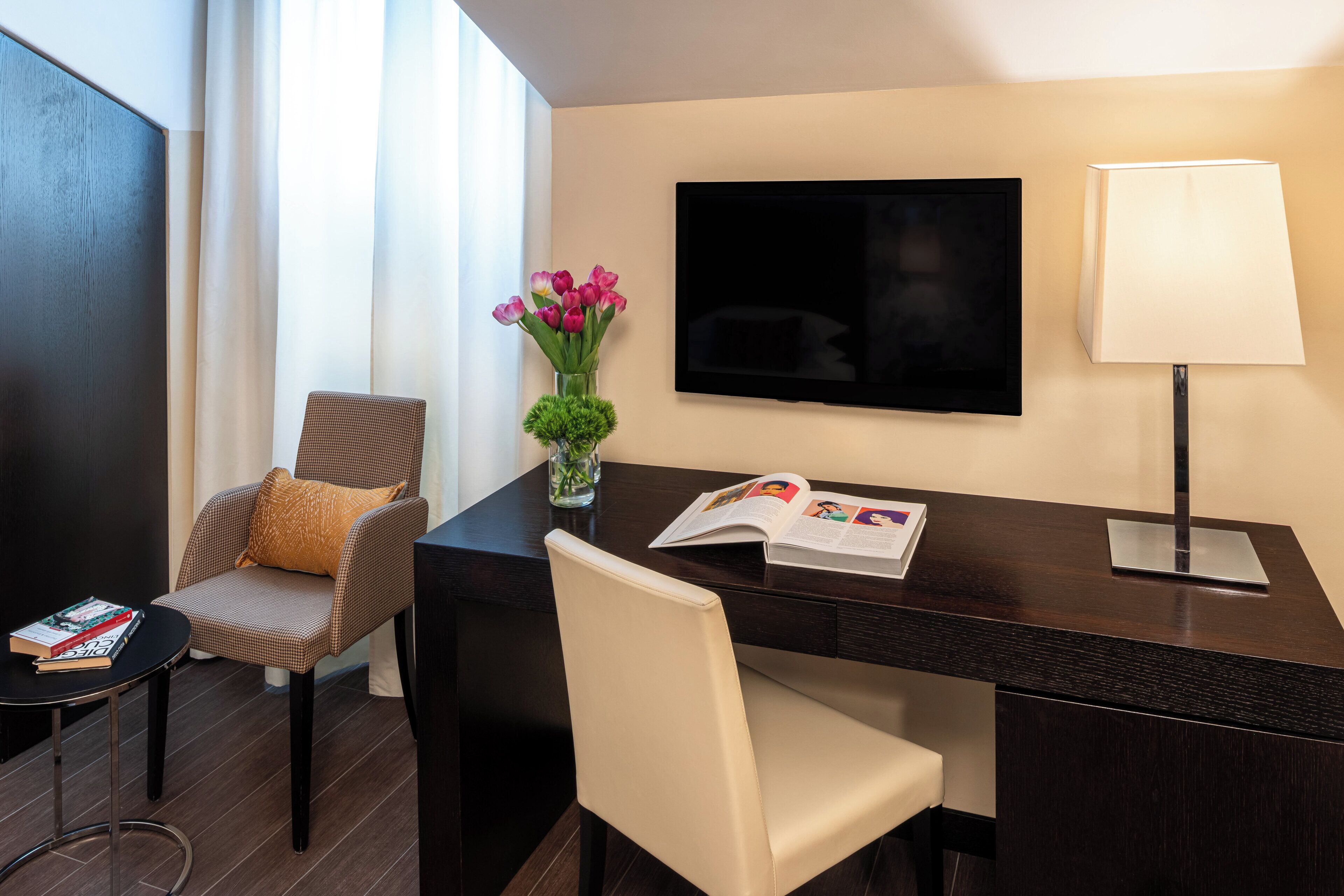 superior double room | premium bedding, minibar, in-room safe, desk