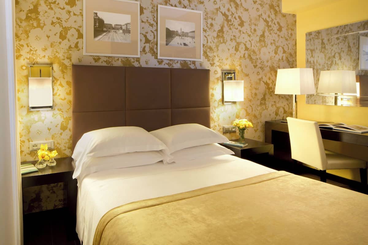 Premium bedding, minibar, in-room safe, desk