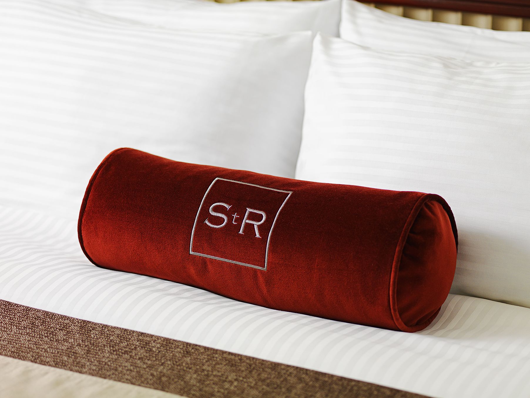 executive room, 1 king bed | room amenity