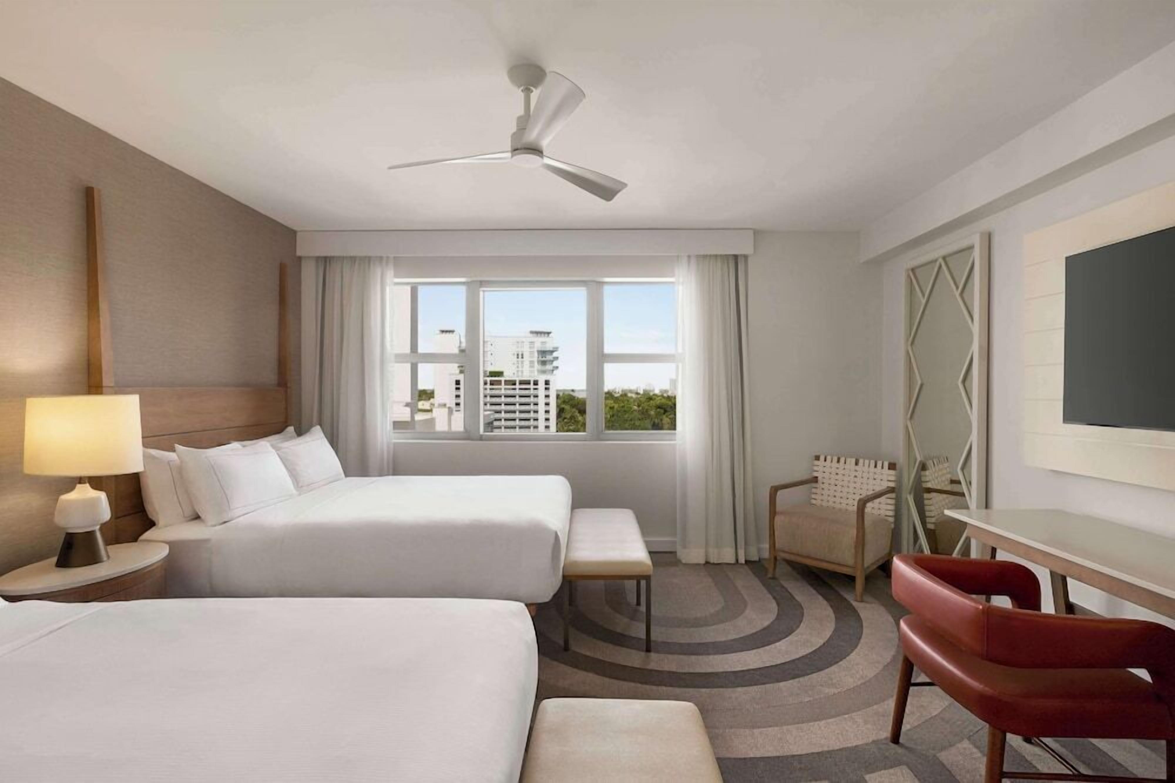 Premium bedding, in-room safe, desk, laptop workspace