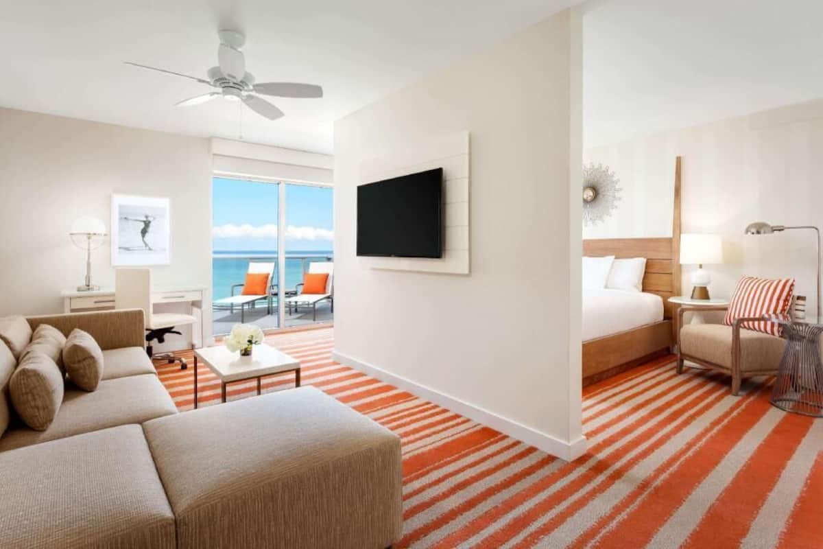Premium bedding, in-room safe, desk, laptop workspace