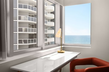 Hotel room view looking out at Hilton Cabana Miami Beach Resort