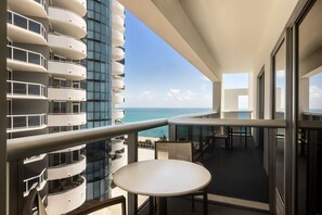 View from room - Hilton Cabana Miami Beach Resort (Miami Beach)