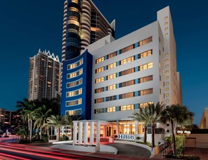 Exterior - Hilton Cabana Miami Beach Resort (Miami Beach)