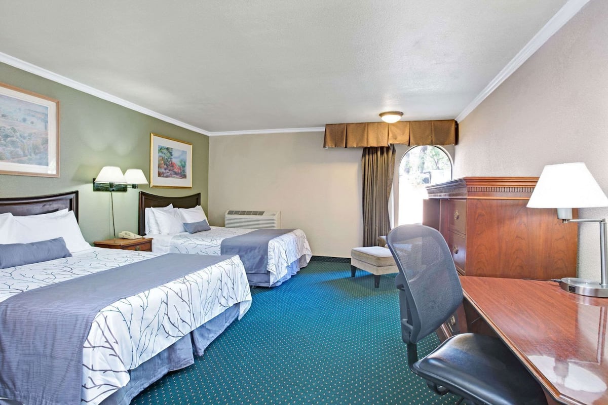 Blackout drapes, iron/ironing board, free cribs/infant beds, free WiFi