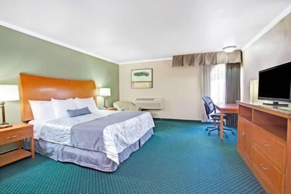 Blackout drapes, iron/ironing board, free cribs/infant beds, free WiFi