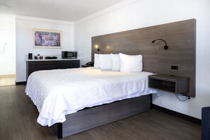 Ropa de cama de alta calidad, colchones con pillow-top y escritorio 