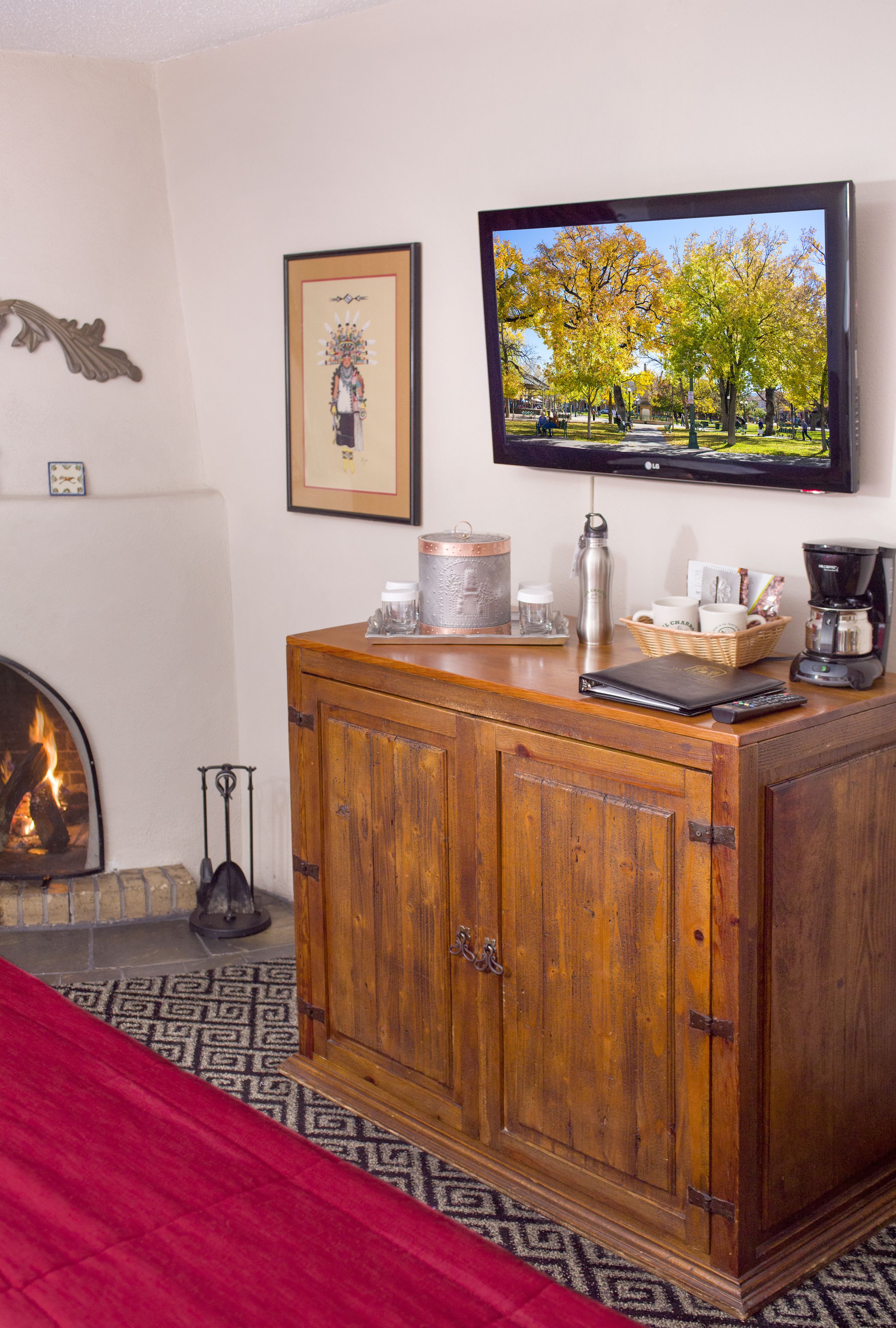 superior room, 1 king bed, fireplace | 1 bedroom, premium bedding, pillow-top beds, in-room safe