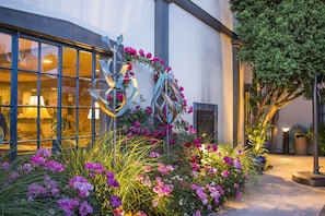 Exterior - Inn of the Governors (Santa Fe)