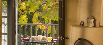 Inn of the Governors