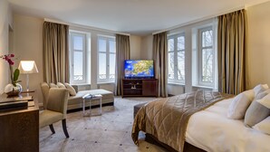 Suite – president