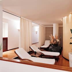 Couples treatment rooms, sauna, hot tub, steam room, Turkish bath