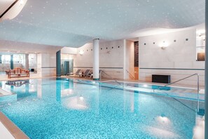 Indoor pool, pool loungers