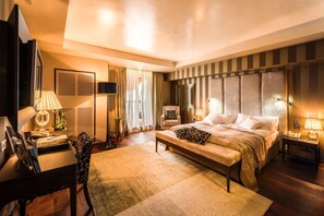 Premium bedding, down duvets, minibar, in-room safe