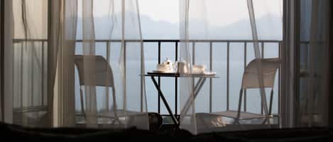 Suite (Lake) | View from room