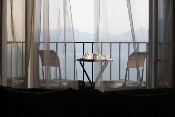 Suite (Lake) | View from room