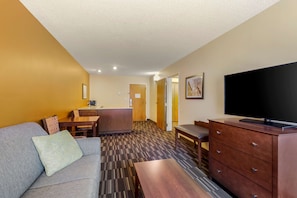 Suite, 2 Queen Beds, Non Smoking, Refrigerator & Microwave (Living Room;with Sofabed) | Hypo-allergenic bedding, in-room safe, desk, laptop workspace