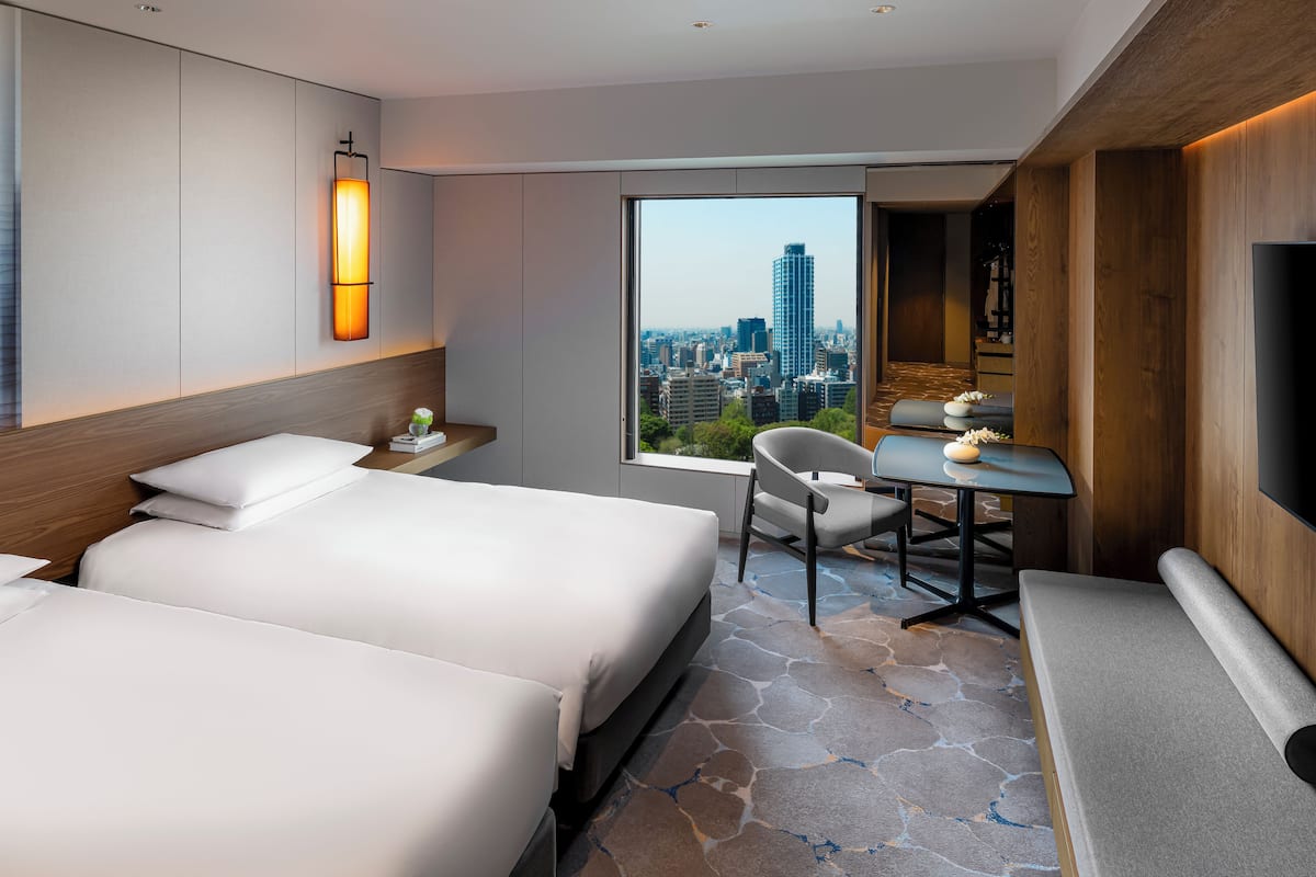 1 bedroom, in-room safe, desk, blackout curtains