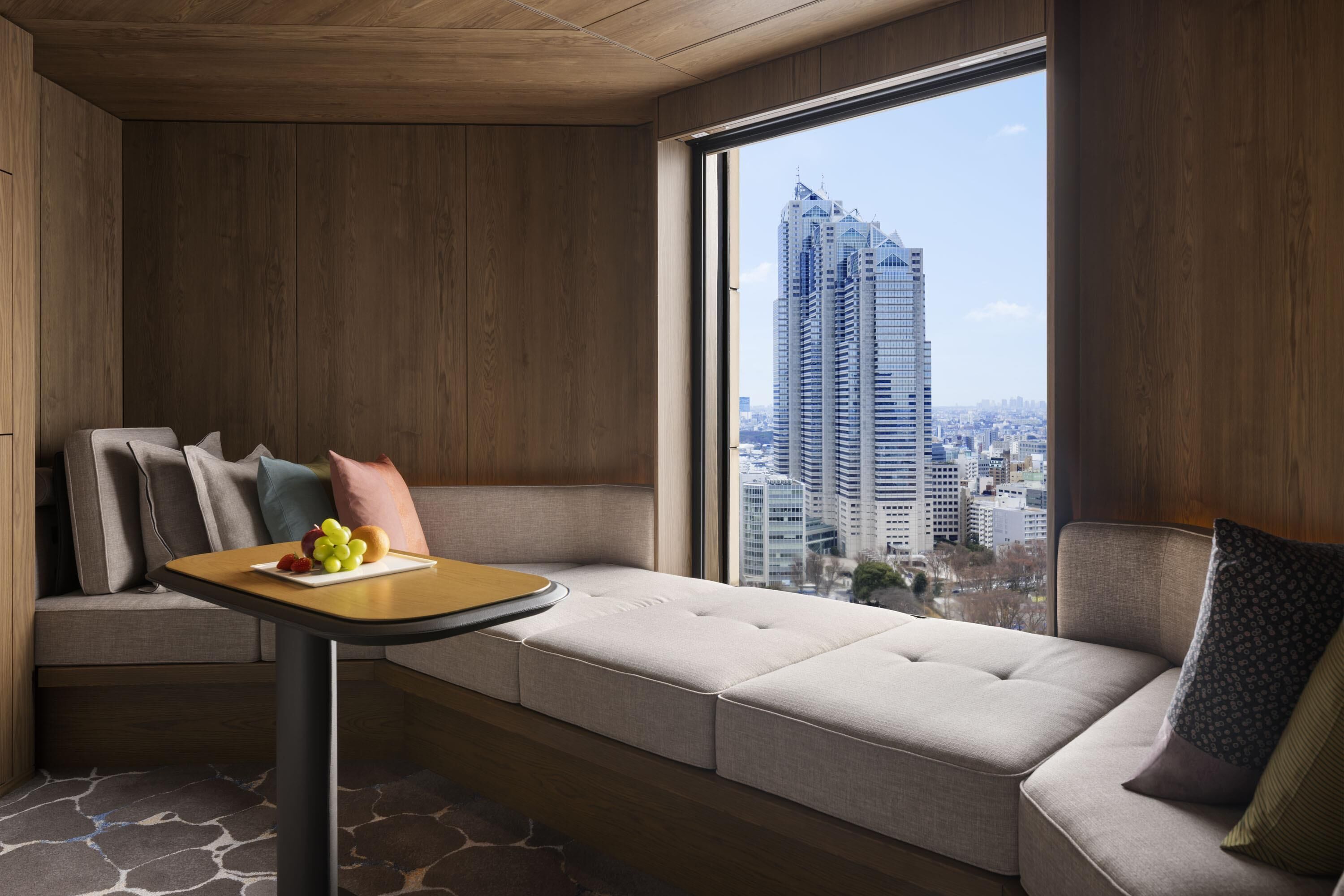 Studio, 1 King Bed, Park View, Corner | View from room