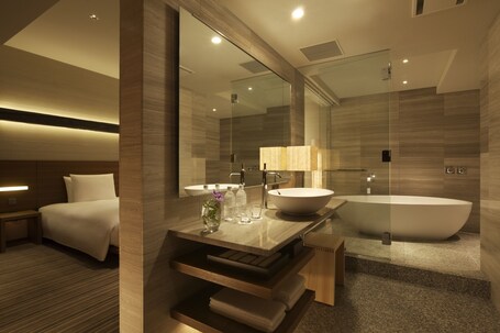Hyatt Regency Tokyo - Image 17
