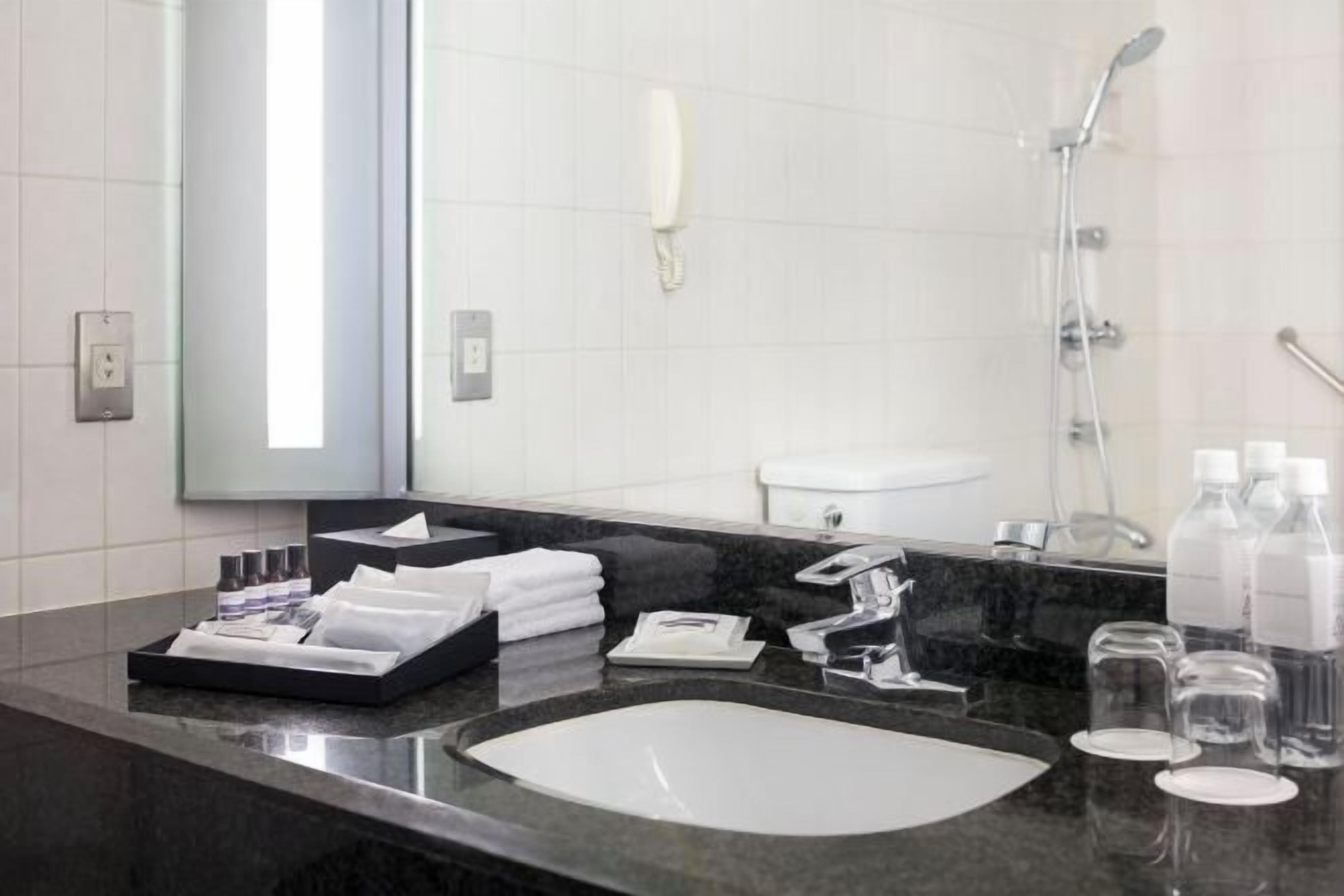 Bathroom | Free toiletries, hair dryer, bathrobes, slippers