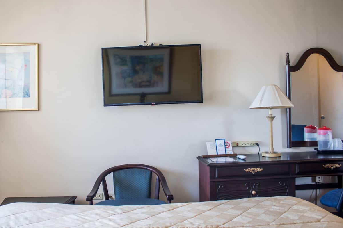 Kamer | 1 slaapkamer, luxe beddengoed, een bureau, geluiddichte muren