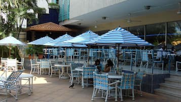 2 outdoor pools, pool umbrellas, sun loungers