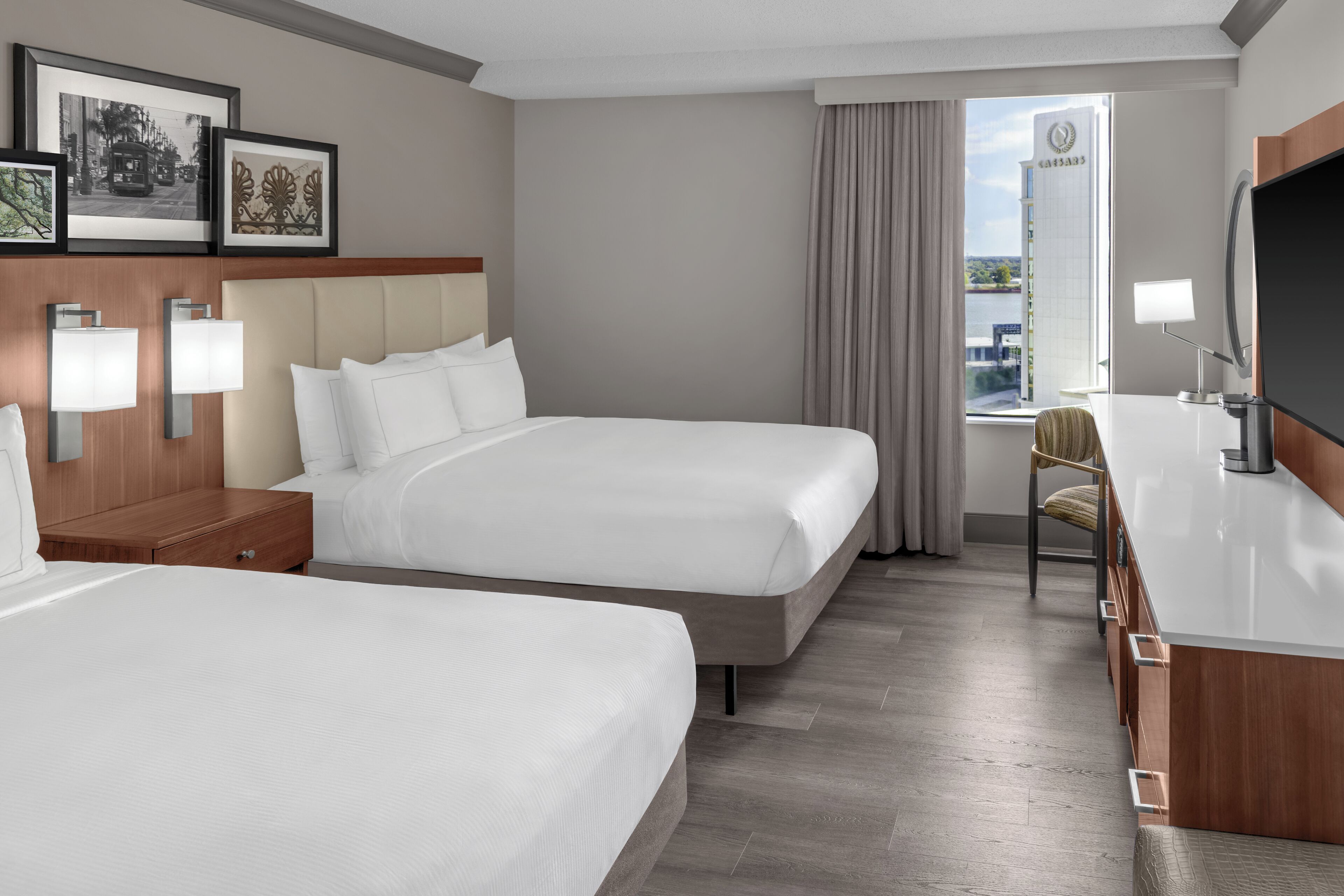 Literie hypoallergénique, coffres-forts dans les chambres, bureau